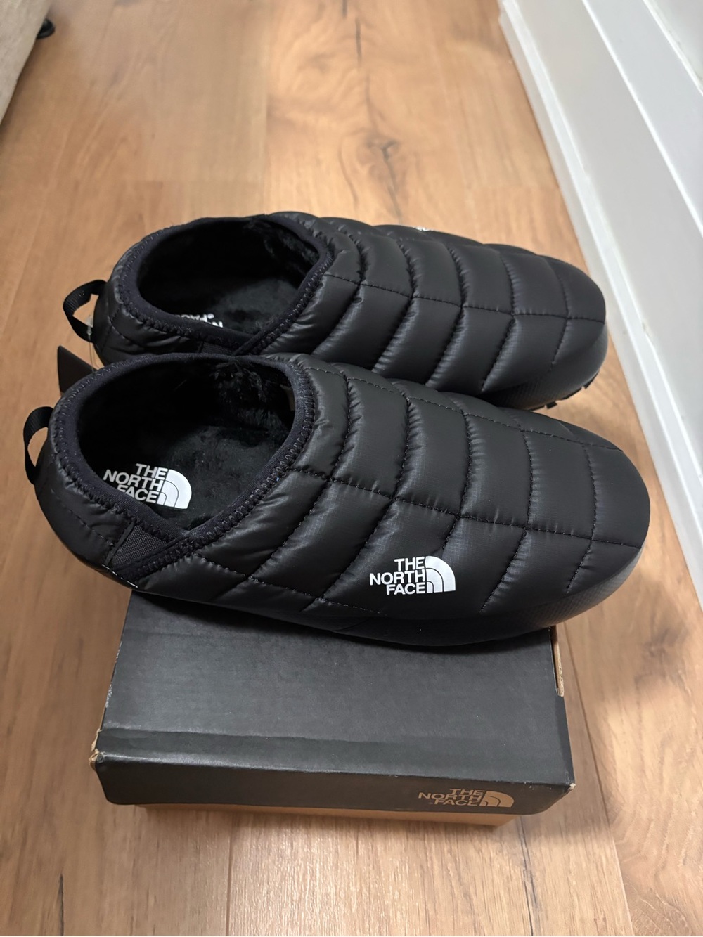 The North Face Quilted Insulated Slip-On Mules - Black